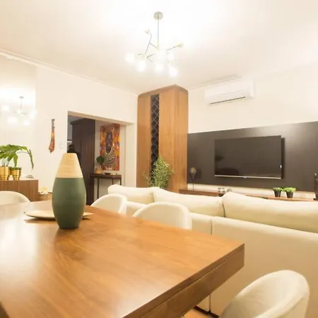 Modern In Center * Κοΐμπρα
