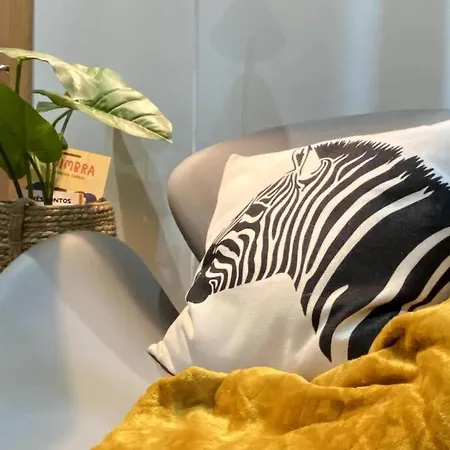 Modern In Center Apartment *