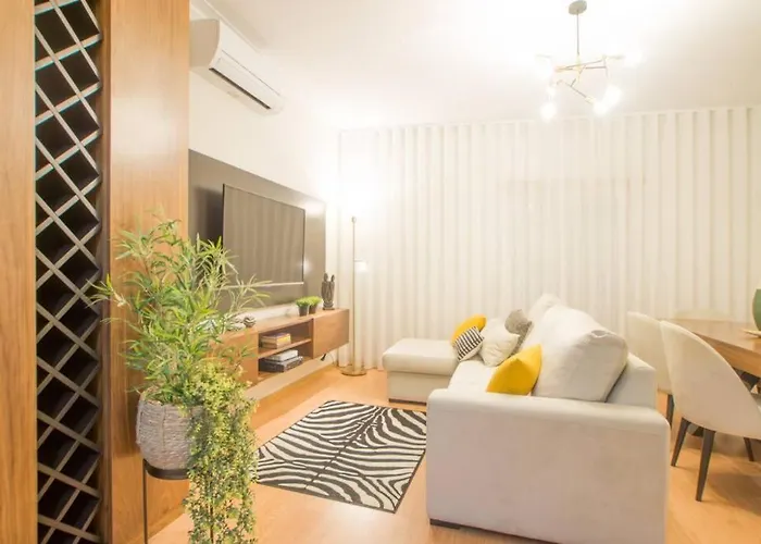 Апартаменты Modern In Center Коимбра